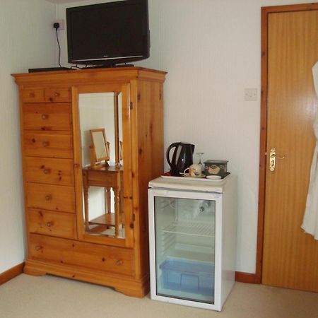 The Farmhouse Lochmeyler Llandeloy Room photo