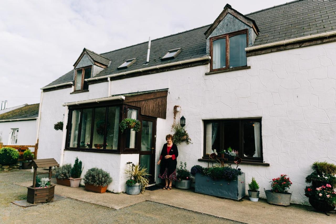 The Farmhouse Lochmeyler Llandeloy Exterior photo