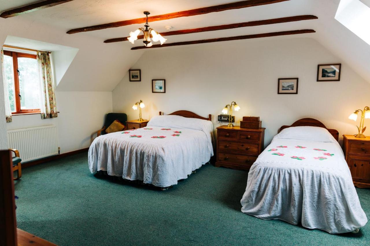 The Farmhouse Lochmeyler Llandeloy Room photo